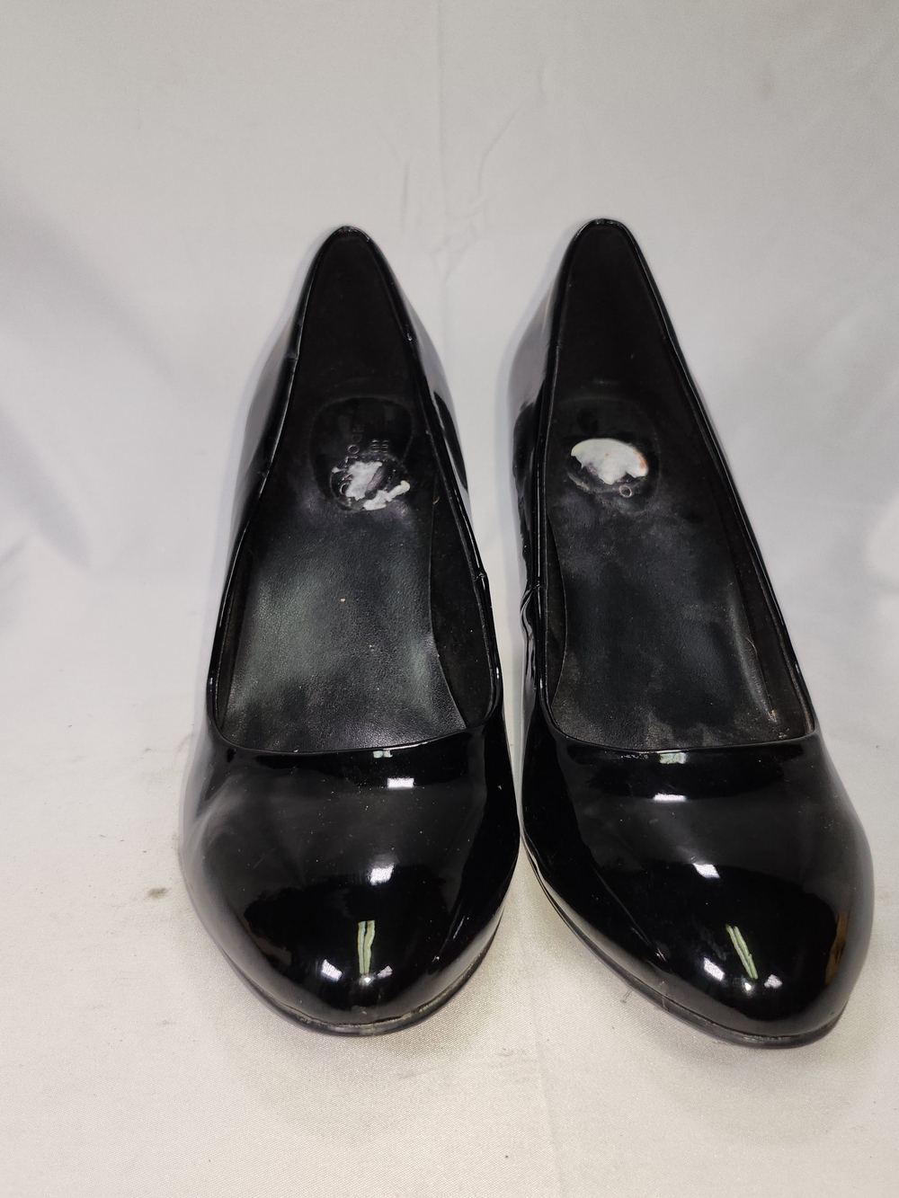Bandolino Black Patent Pointed Toe Pumps